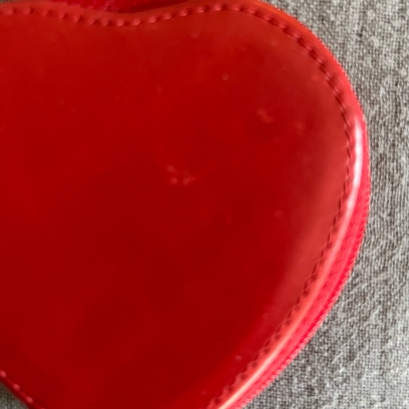 Small Coach red leather heart-shaped coin purse - Picture 6 of 9